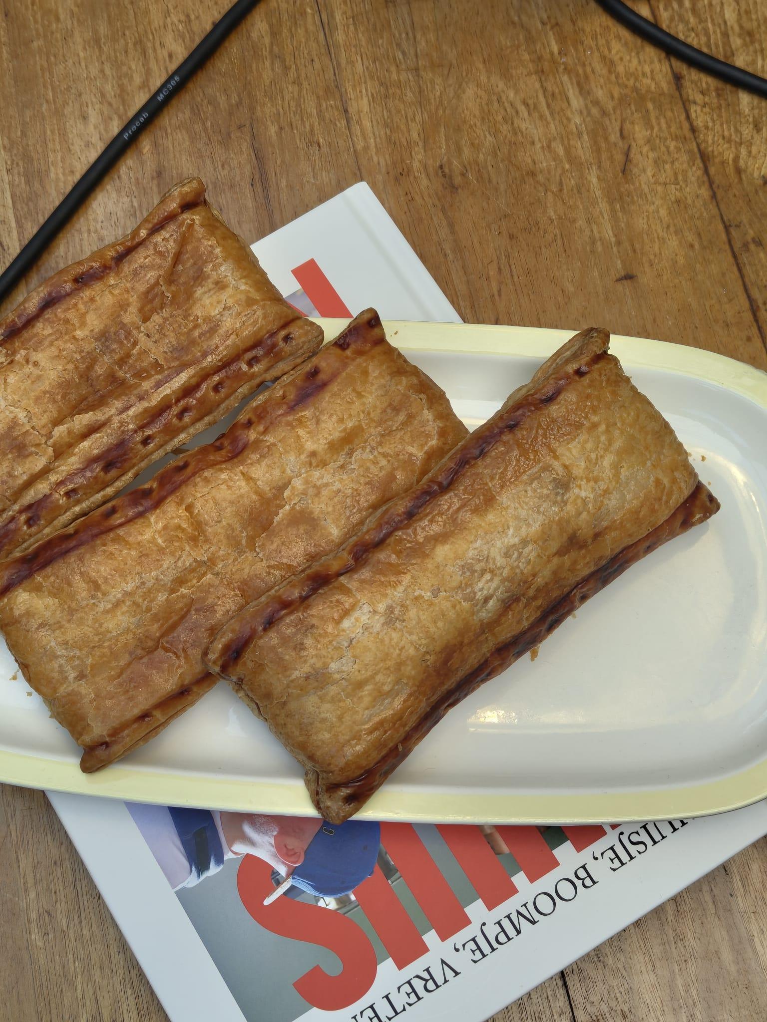 041. Worstenbroodjes