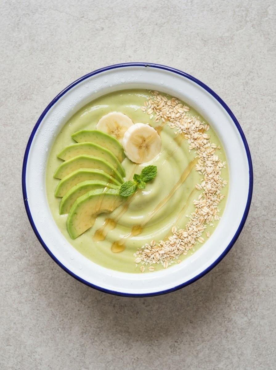 Eiwitrijke smoothie met kwark en avocado