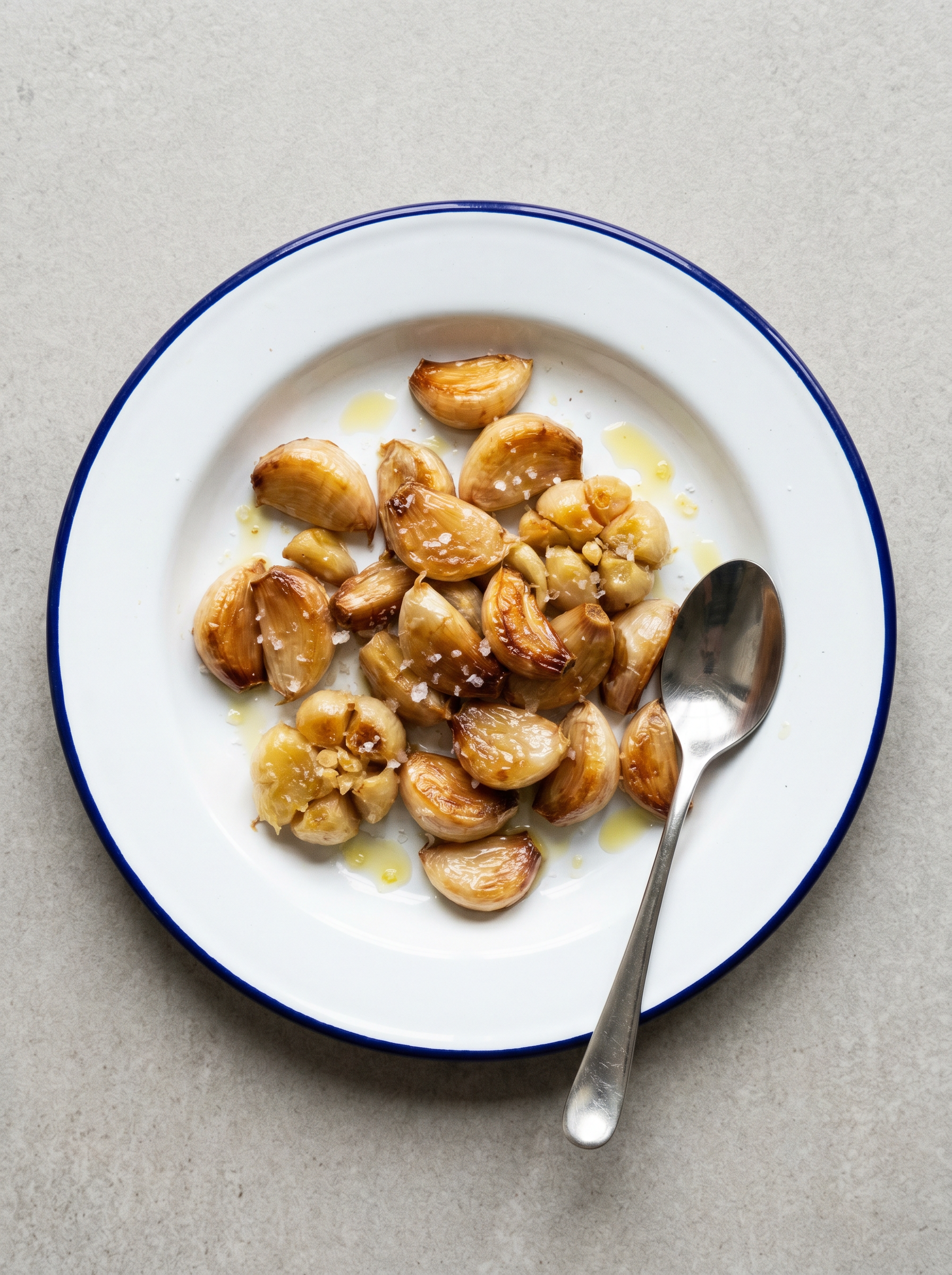 Gepofte knoflook uit de airfryer