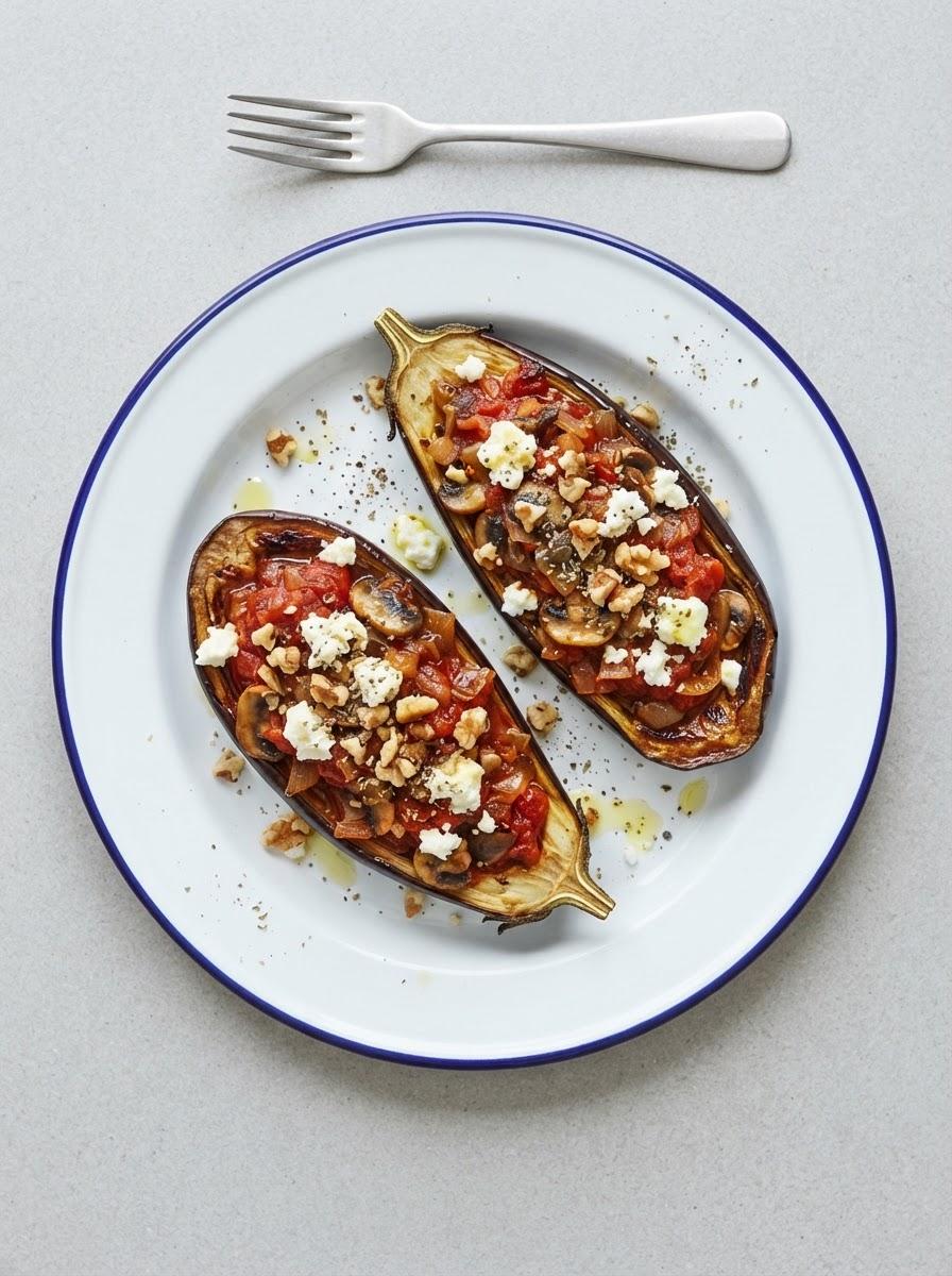 Vegetarische gevulde aubergine