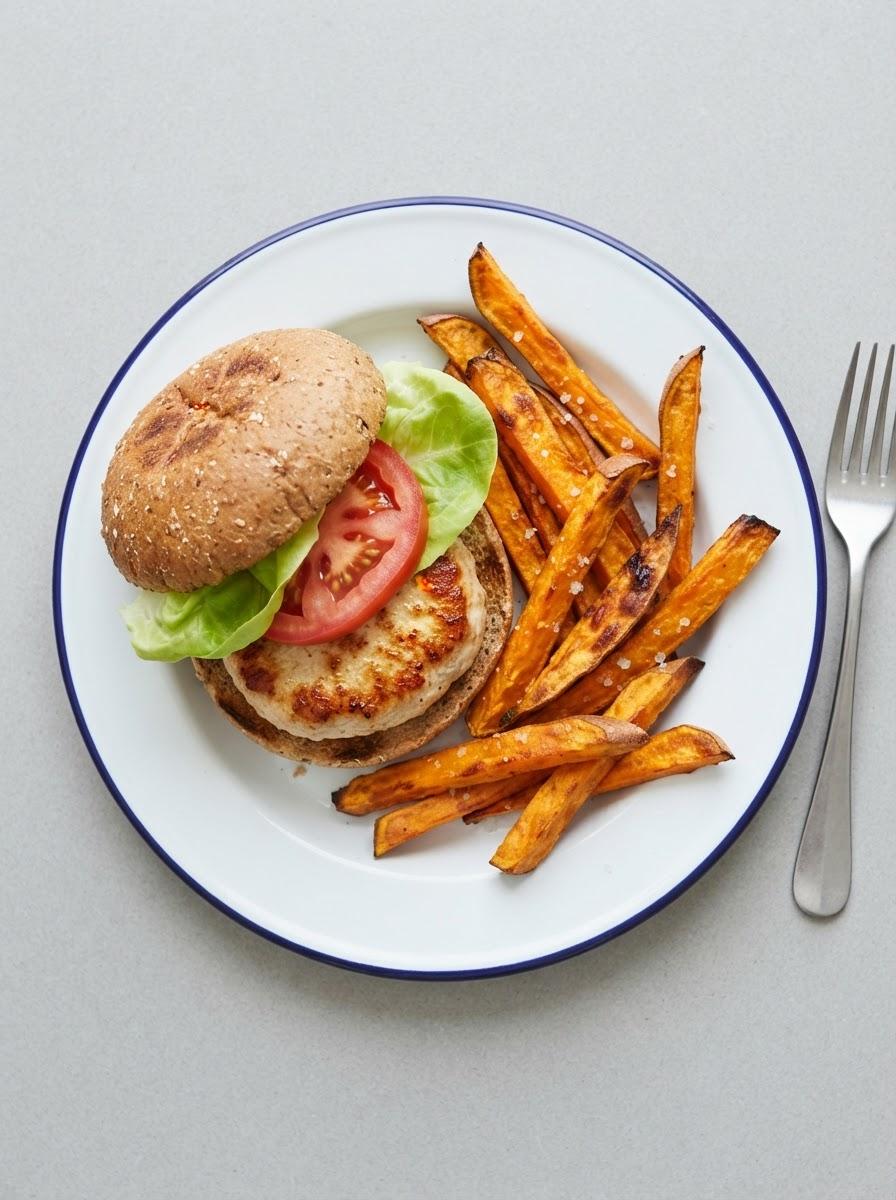 Caloriearme burger met friet
