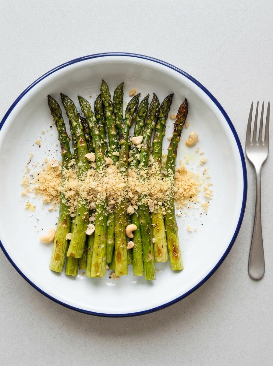 Vegan groene asperges met parmezaan