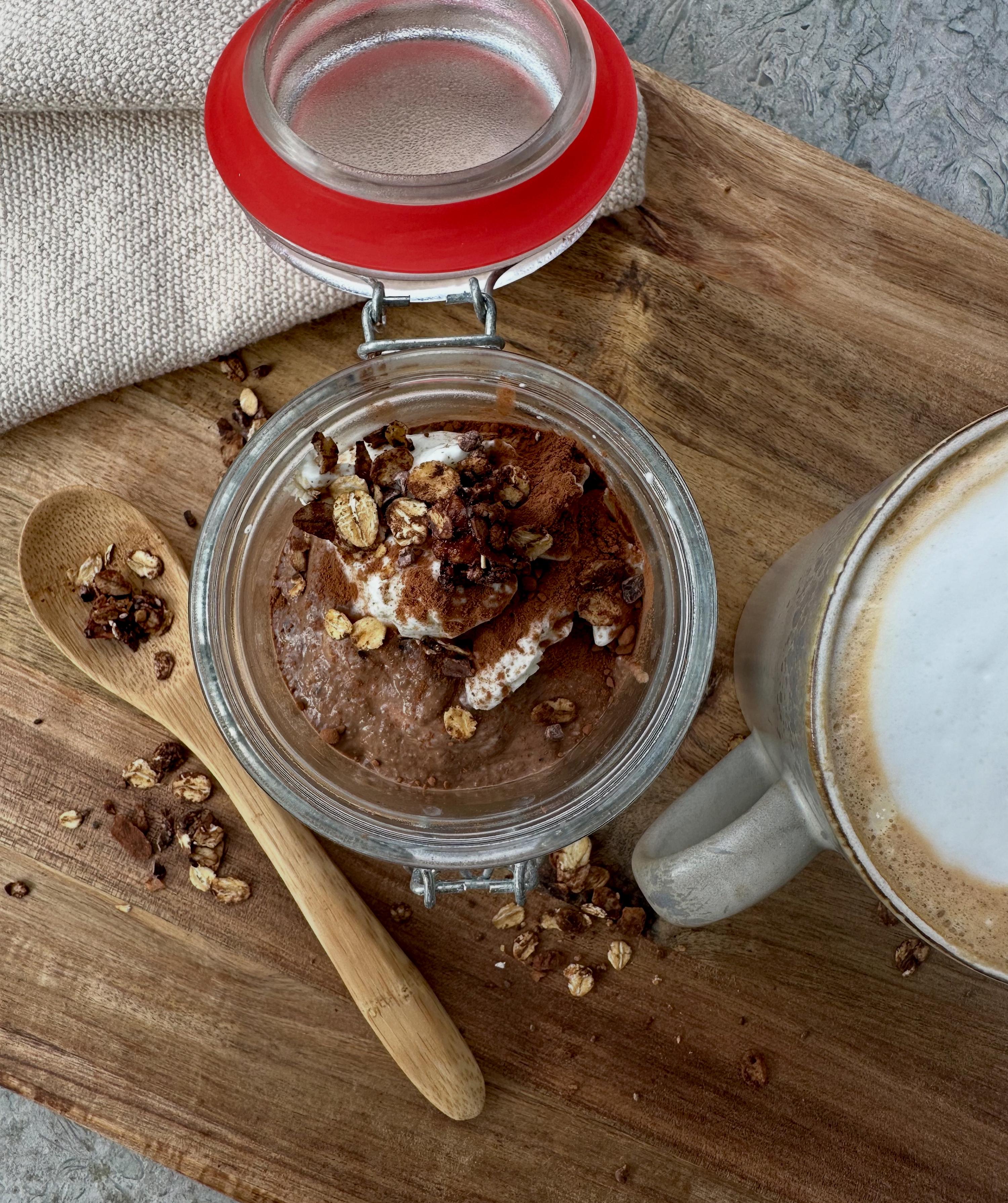 Blended overnight oats choco pudding