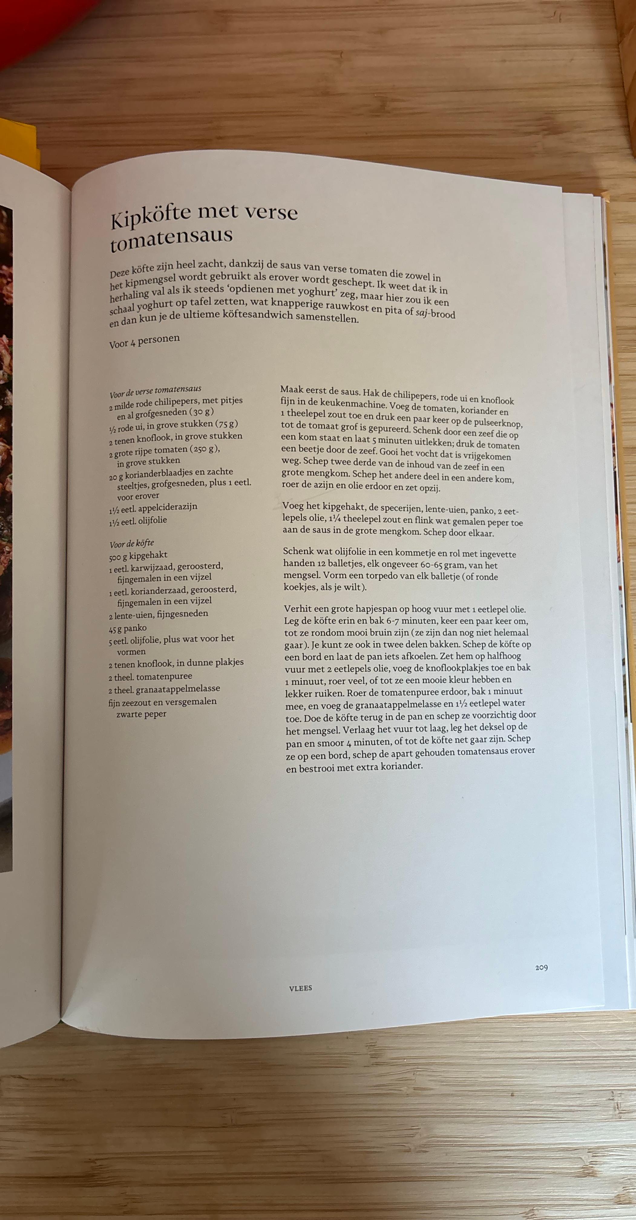 Kipköfte met verse tomatensaus