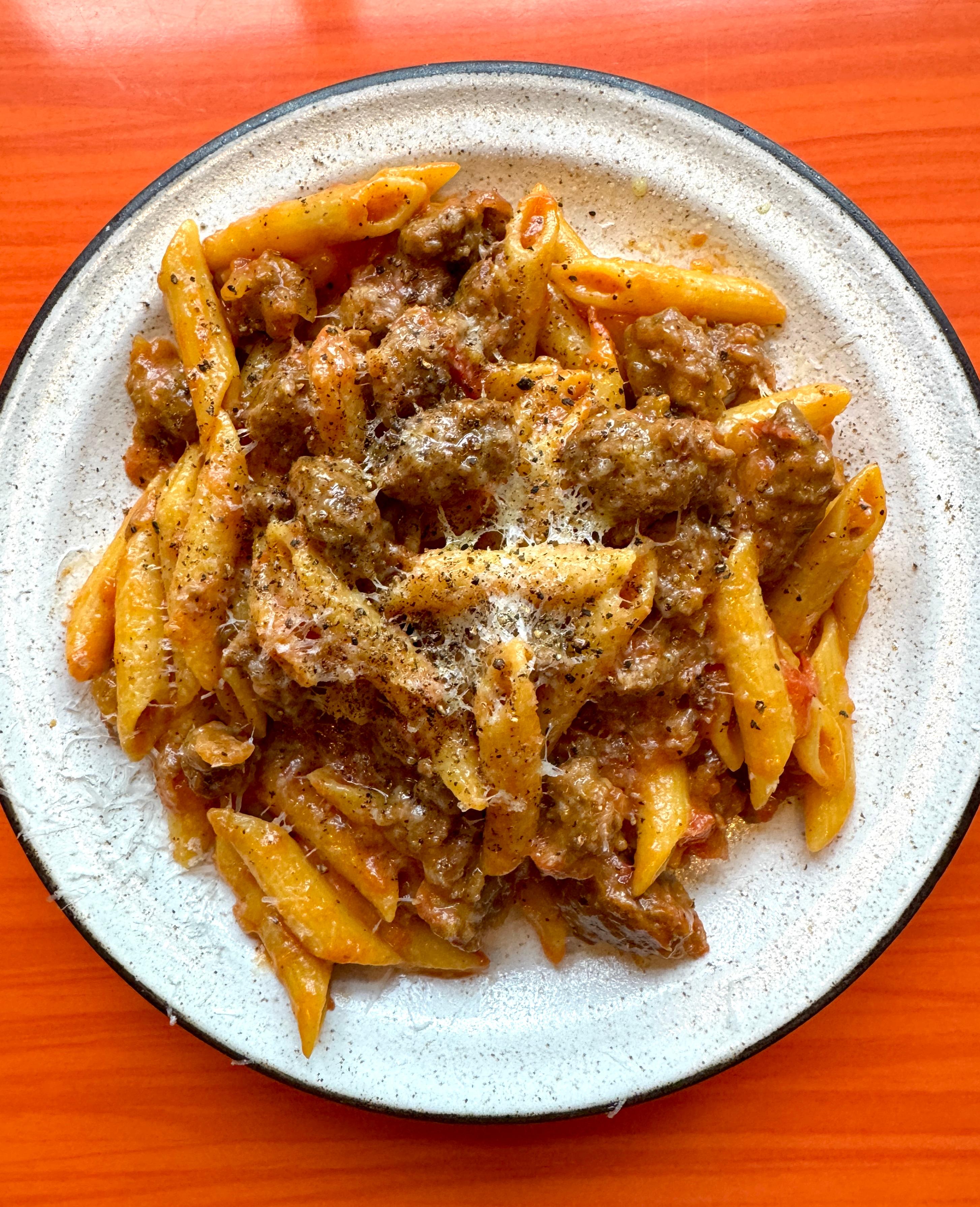 Sardijnse pasta met venkelworst en saffraan