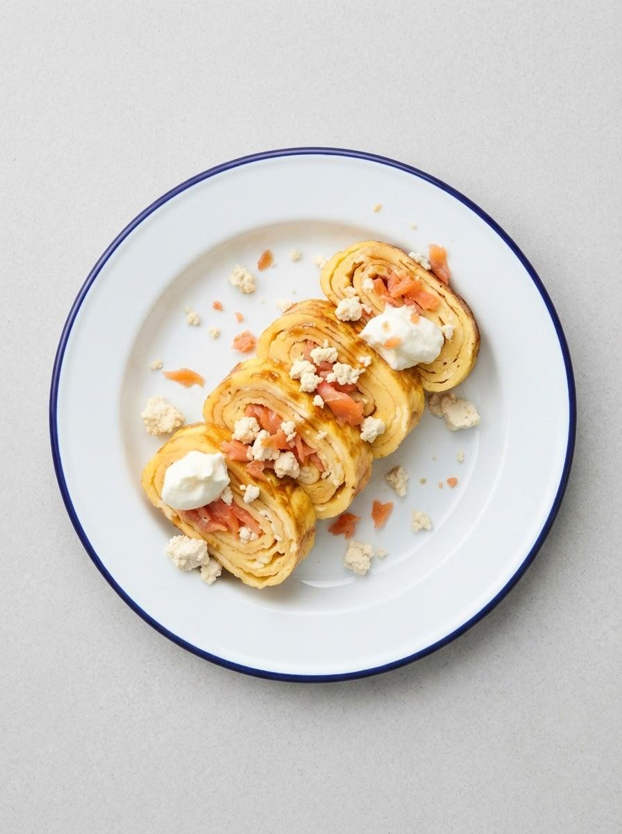 Eiwitrijke tamagoyaki met zalm, tofu en hüttenkäse