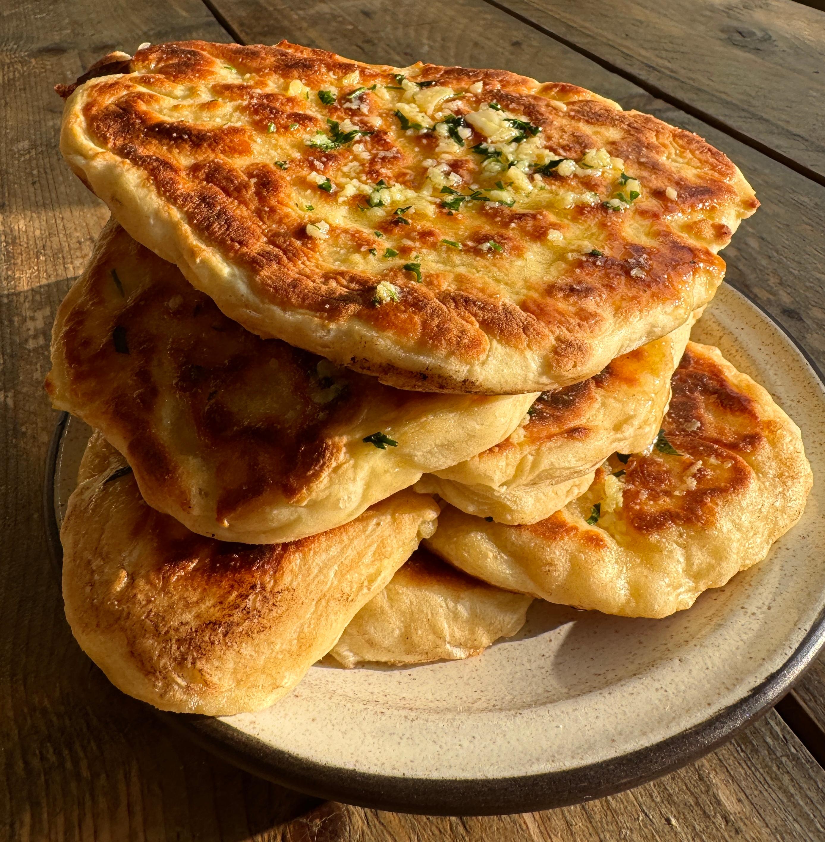 Luchtige Knoflook Naan