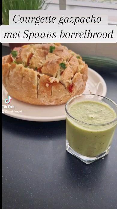 Courgette gazpacho met Spaans borrelbrood