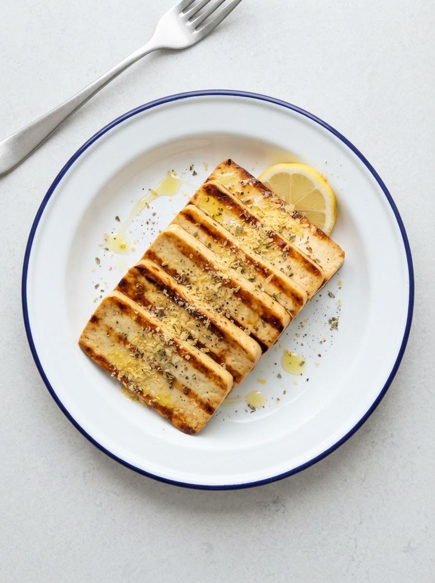 Vegan halloumi