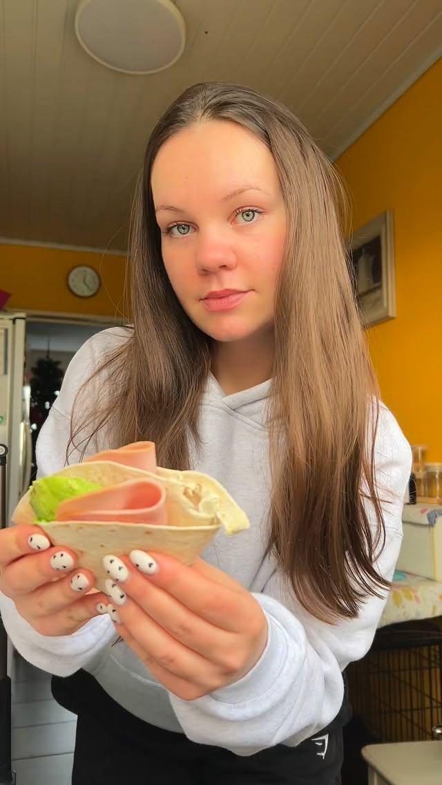 Lunch Wrap met avocado, kaas en ham