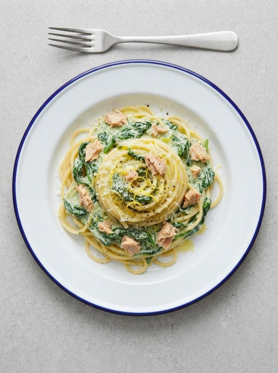 Snelle pasta met tonijn en spinazie