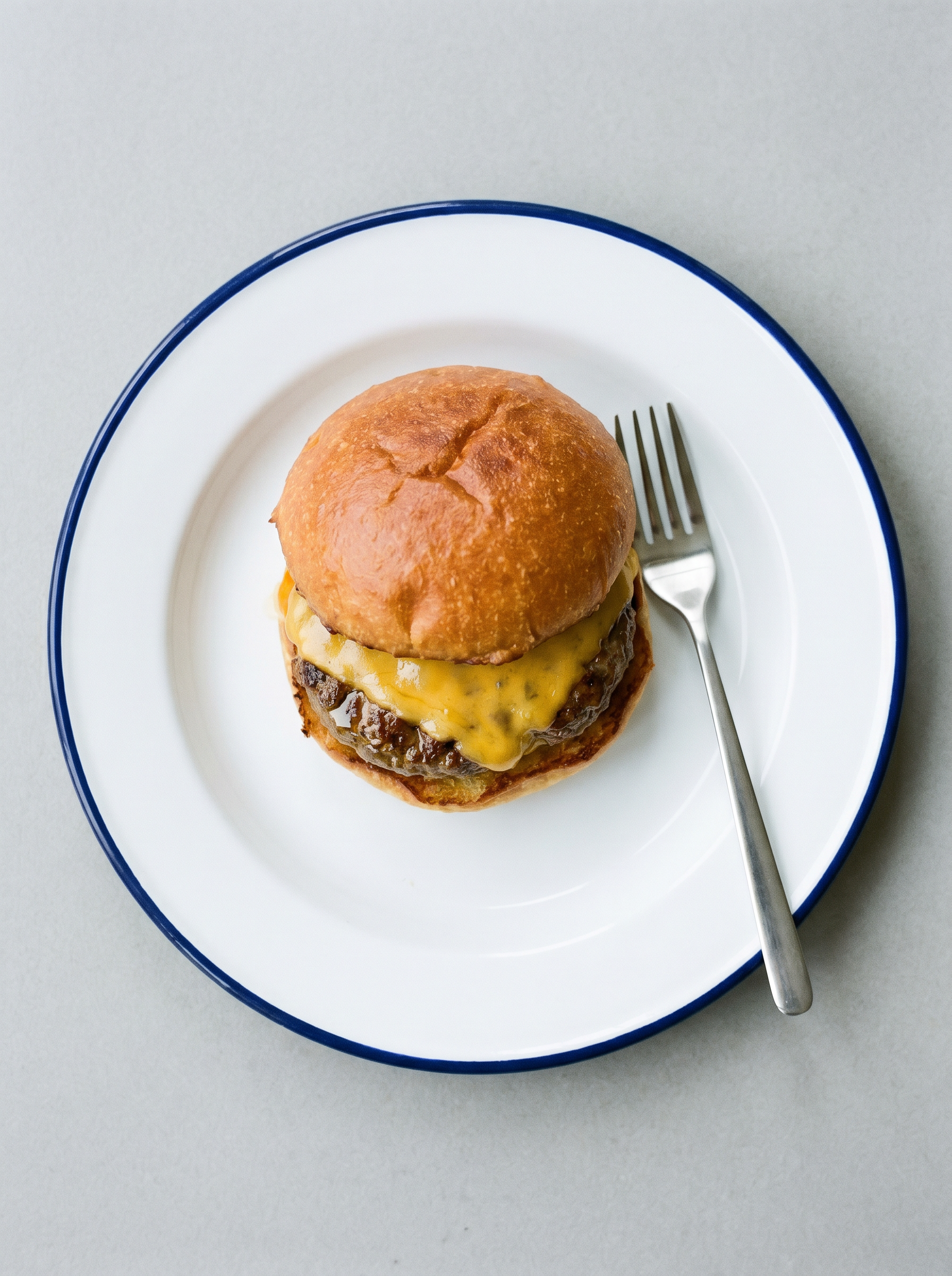 Hamburger met Cheddar in de Airfryer