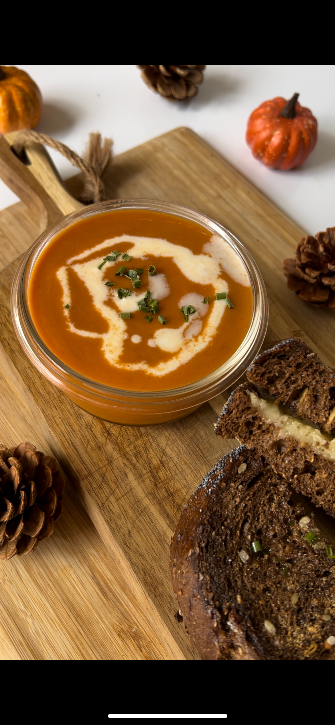 Tomatensoep met gegrilde kaas