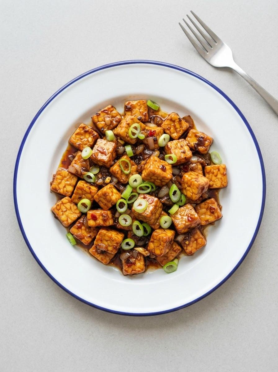 Eiwitrijke tempeh in ketjapsaus