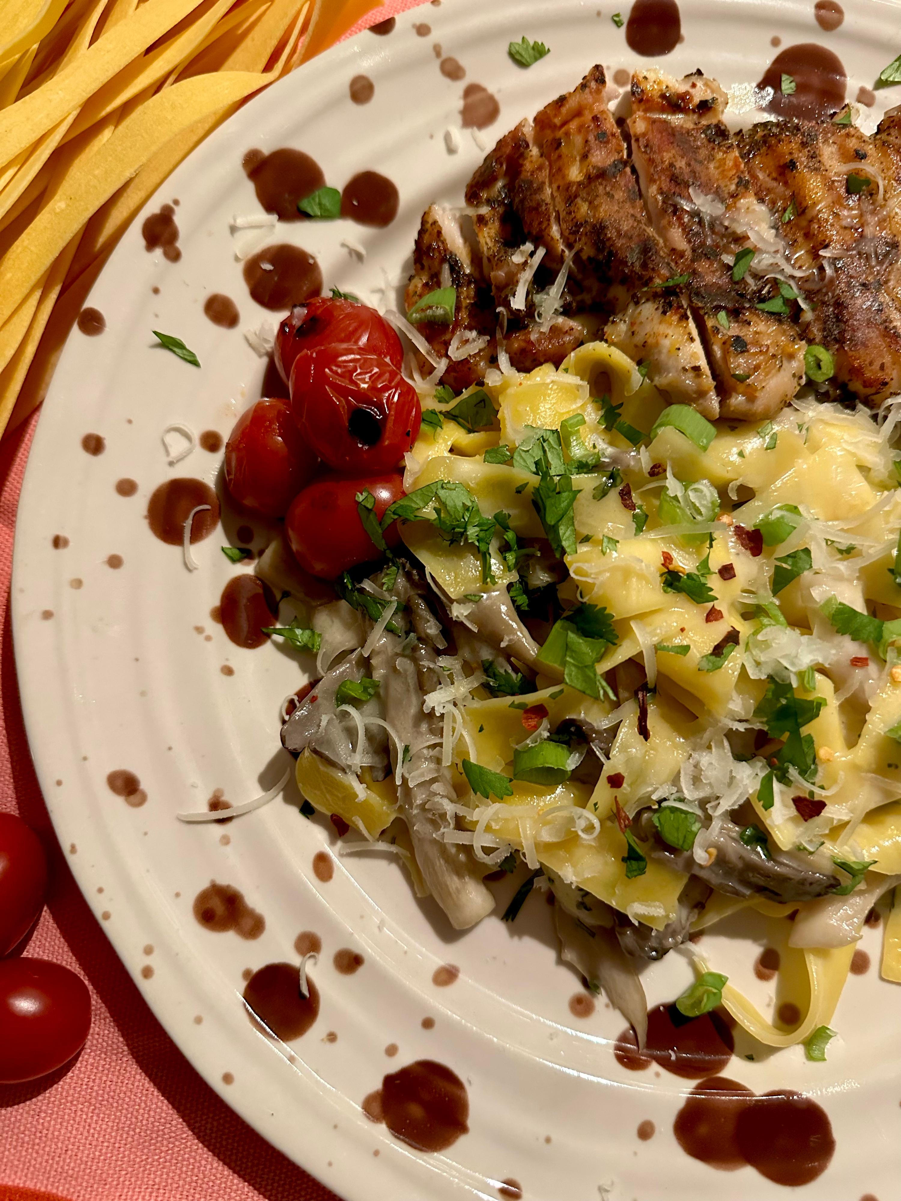 Romige pasta met gegrilde kip & oesterzwammen