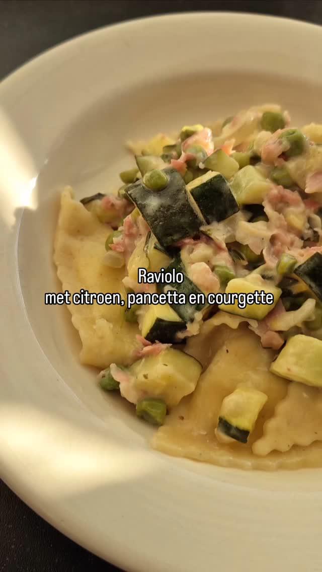 Ravioli met citroen, pancetta en courgette